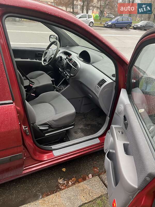 Минивэн Hyundai Matrix 2006 в Киеве