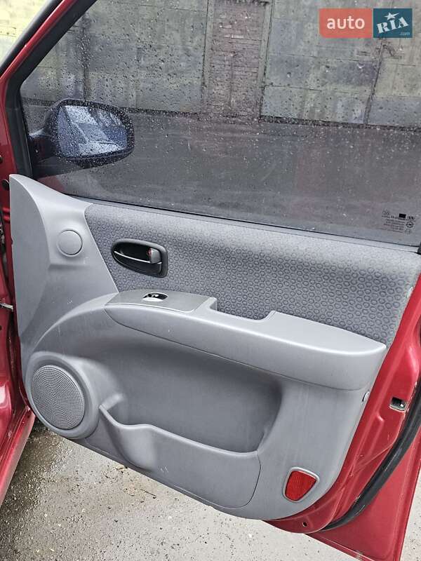 Минивэн Hyundai Matrix 2006 в Киеве фото 2 Минивэн Hyundai Matrix 2006 в Киеве