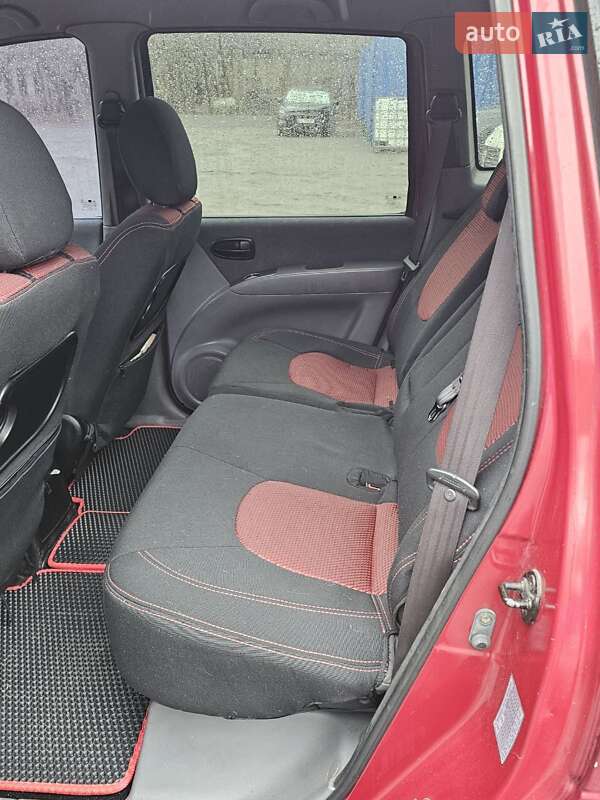 Минивэн Hyundai Matrix 2006 в Киеве фото 10 Минивэн Hyundai Matrix 2006 в Киеве