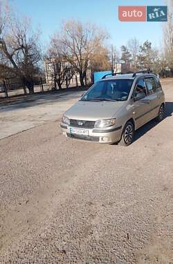 Минивэн Hyundai Matrix 2006 в Южном