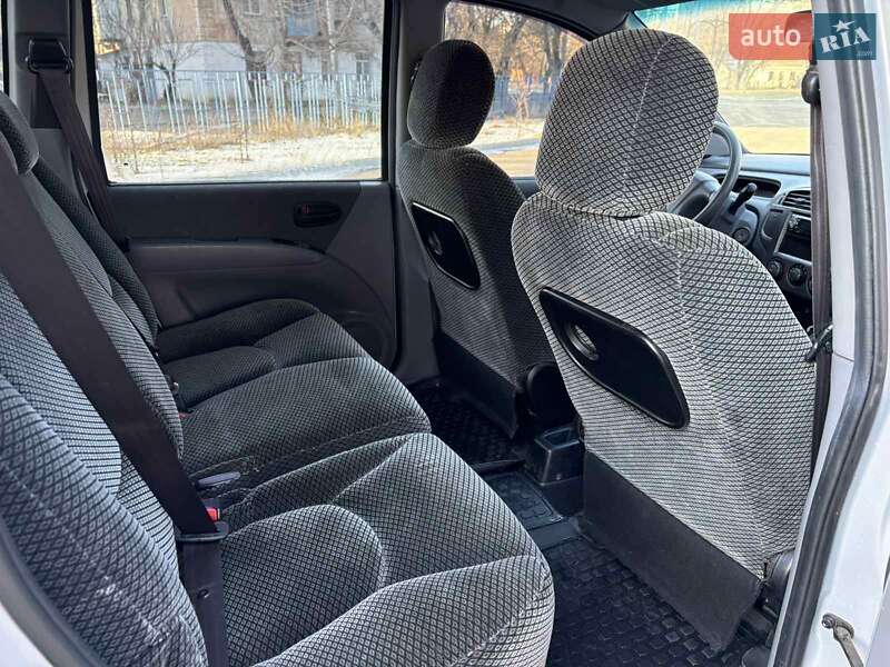 Минивэн Hyundai Matrix 2006 в Николаеве