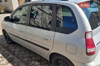 Минивэн Hyundai Matrix 2008 в Бершади