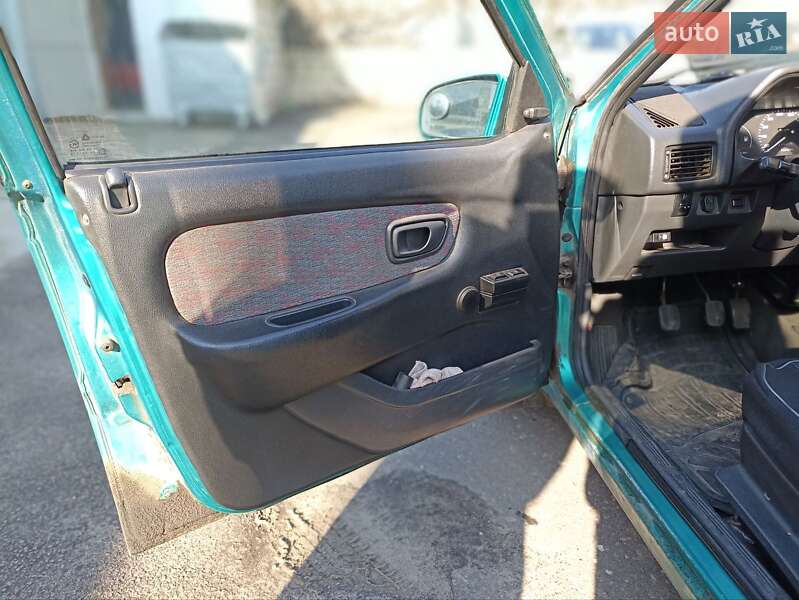 Седан Hyundai Pony 1994 в Києві