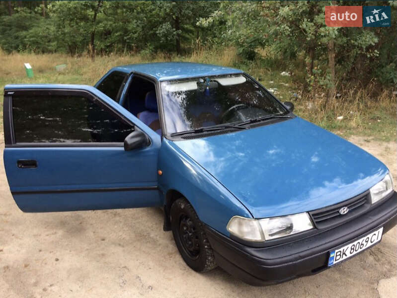 Седан Hyundai Pony 1994 в Киеве