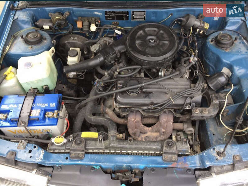 Седан Hyundai Pony 1994 в Киеве