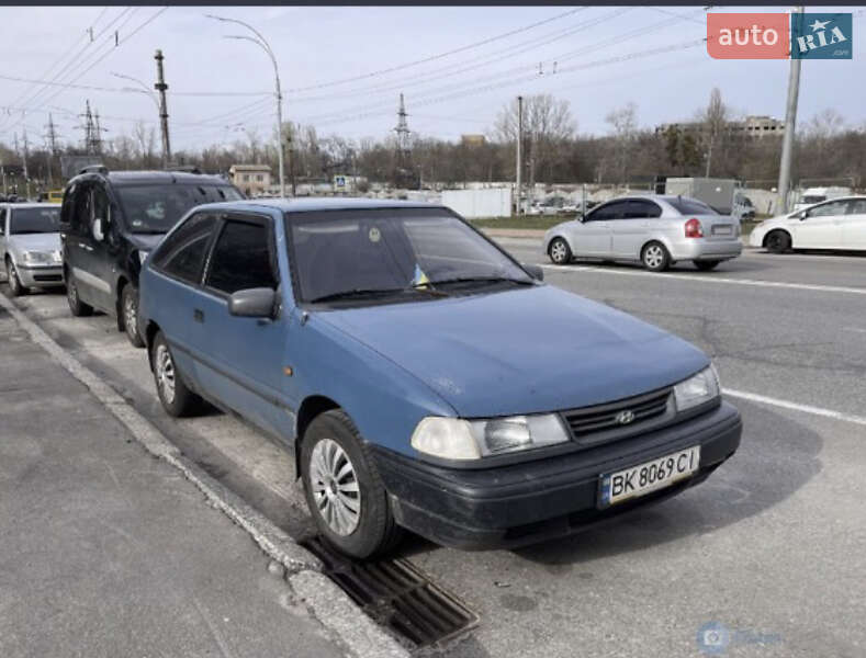Седан Hyundai Pony 1994 в Киеве