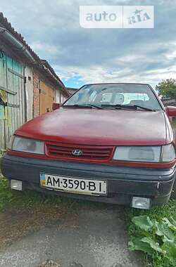 Седан Hyundai Pony 1994 в Нововолынске