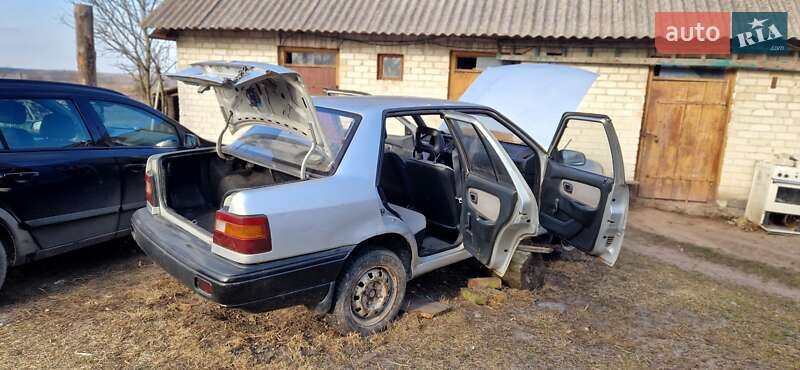 Седан Hyundai Pony 1993 в Луцке