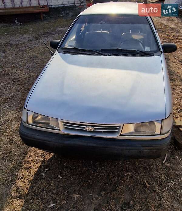 Седан Hyundai Pony 1993 в Луцке