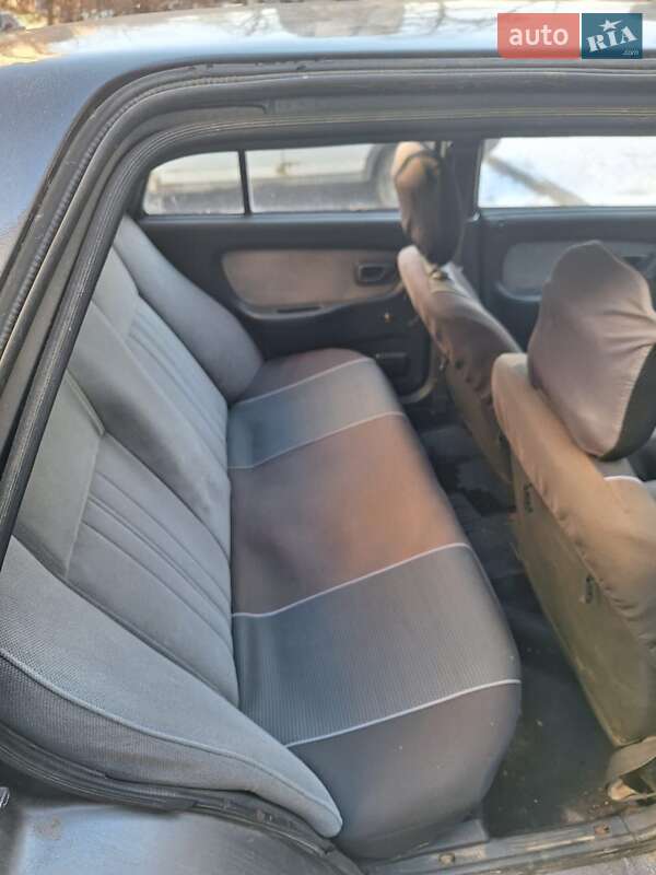 Седан Hyundai Pony 1992 в Киеве