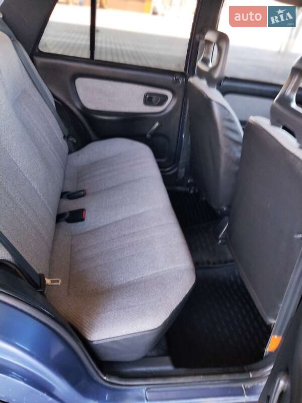 Седан Hyundai Pony 1993 в Корсунцях