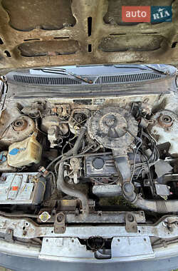 Седан Hyundai Pony 1992 в Львове