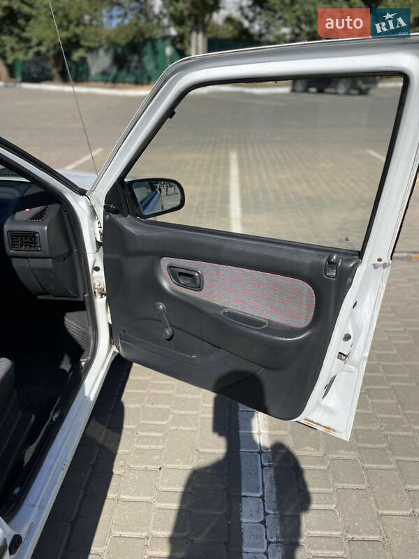 Седан Hyundai Pony 1994 в Одессе