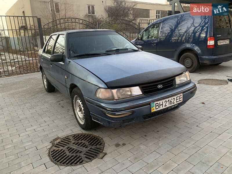 Седан Hyundai Pony 1992 в Овидиополе
