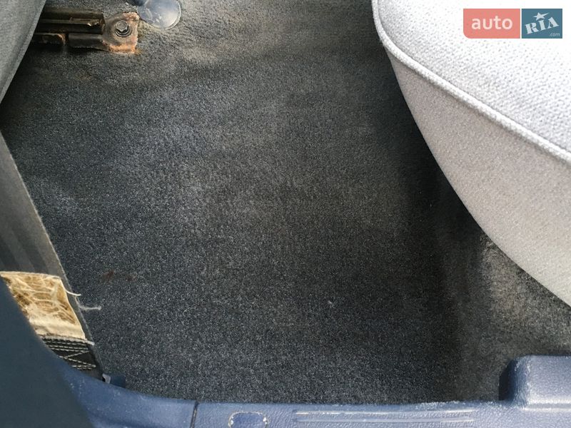 Седан Hyundai Pony 1992 в Вышгороде