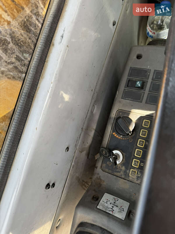 Екскаватор навантажувач Hyundai R 200-W7 2007 в Білій Церкві