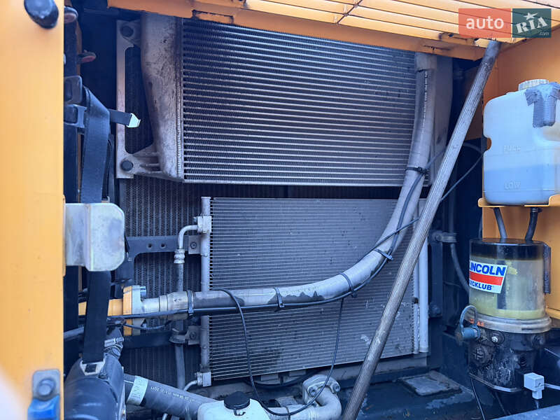 Гусеничный экскаватор Hyundai R 250 NLC-9 2012 в Одессе