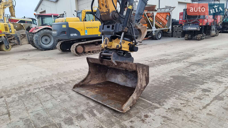 Гусеничный экскаватор Hyundai R 250 NLC-9 2012 в Одессе