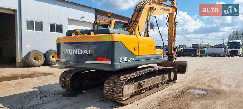 Гусеничный экскаватор Hyundai Robex 220 LC-9A 2012 в Самборе