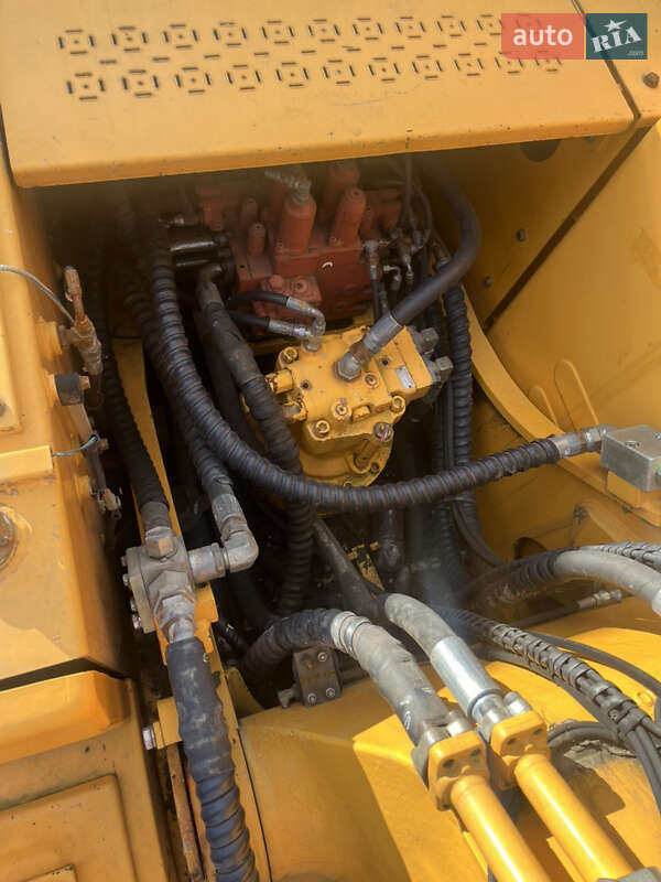 Гусеничный экскаватор Hyundai ROBEX 2007 в Косове фото 12 Гусеничный экскаватор Hyundai ROBEX 2007 в Косове