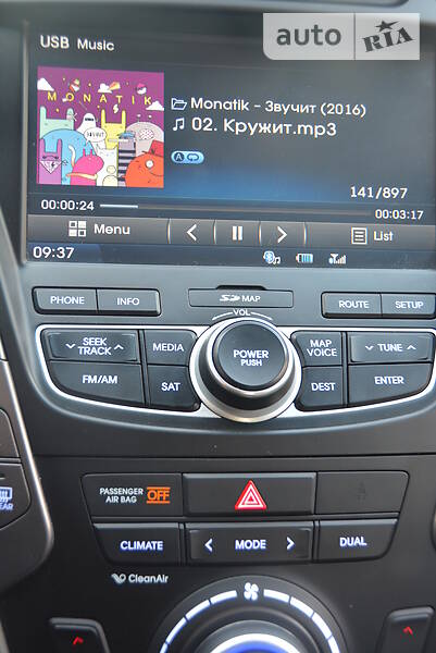 Позашляховик / Кросовер Hyundai Santa FE 2014 в Сваляві