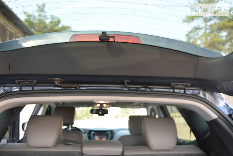 Позашляховик / Кросовер Hyundai Santa FE 2014 в Сваляві