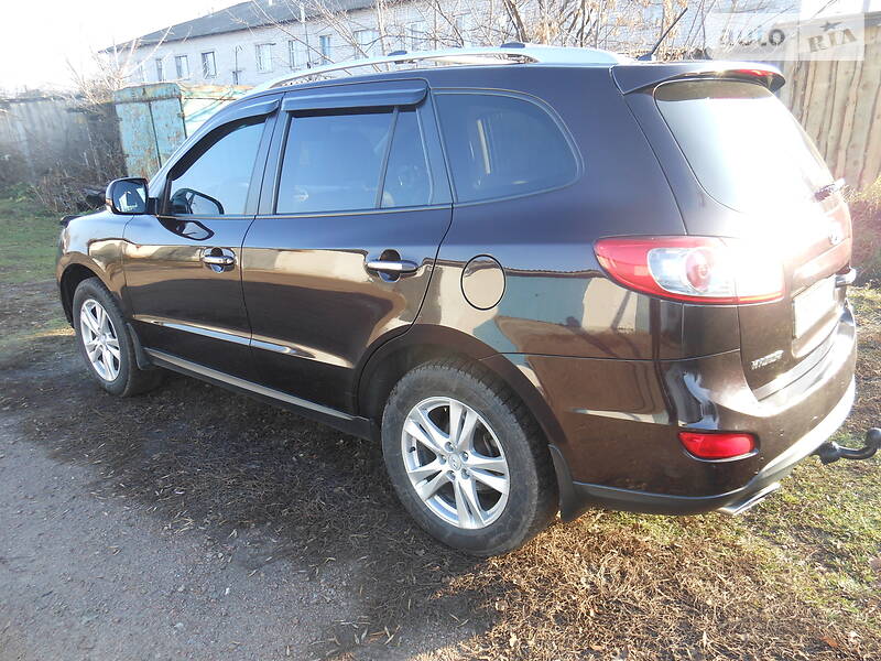 Позашляховик / Кросовер Hyundai Santa FE 2010 в Новгород-Сіверському