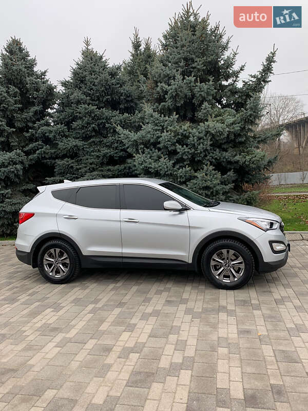 Позашляховик / Кросовер Hyundai Santa FE 2015 в Дніпрі