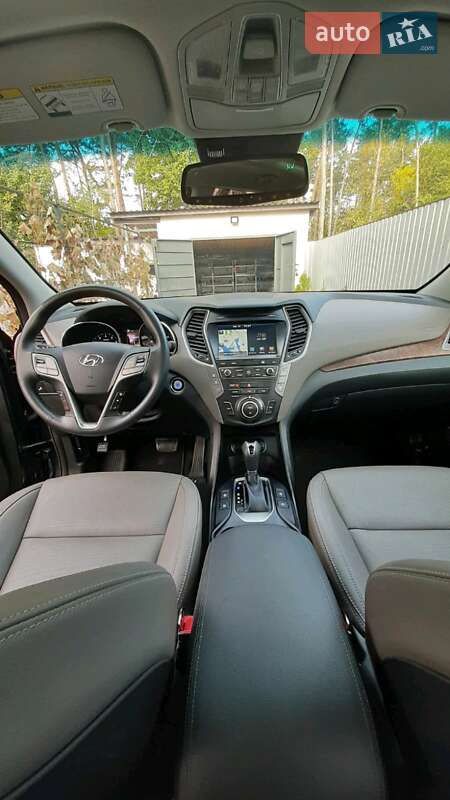 Внедорожник / Кроссовер Hyundai Santa FE 2017 в Полтаве