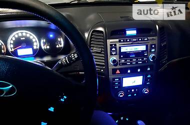 Позашляховик / Кросовер Hyundai Santa FE 2006 в 