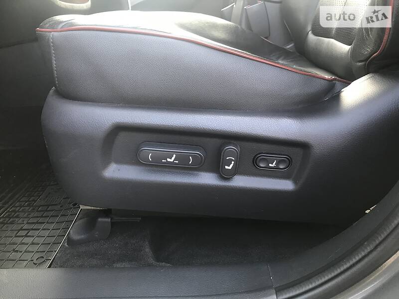 Позашляховик / Кросовер Hyundai Santa FE 2007 в 