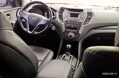 Позашляховик / Кросовер Hyundai Santa FE 2015 в 