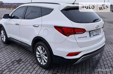 Позашляховик / Кросовер Hyundai Santa FE 2015 в 