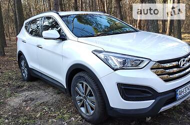 Внедорожник / Кроссовер Hyundai Santa FE 2014 в 