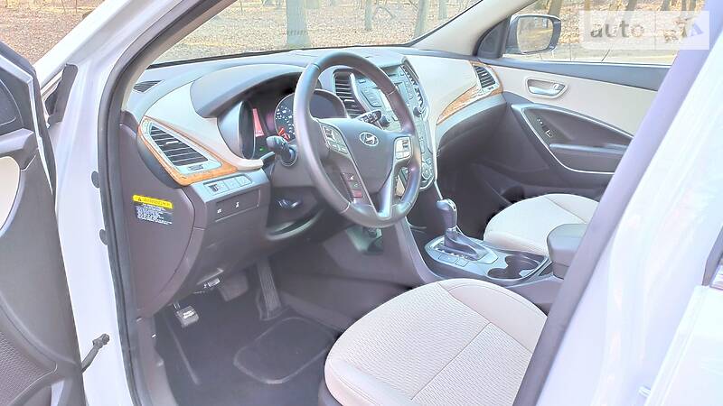 Позашляховик / Кросовер Hyundai Santa FE 2014 в Києві