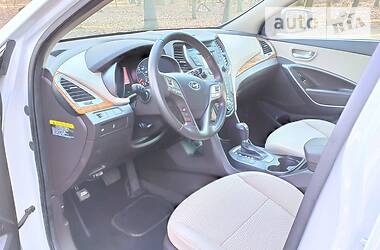 Внедорожник / Кроссовер Hyundai Santa FE 2014 в 