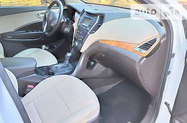 Внедорожник / Кроссовер Hyundai Santa FE 2014 в 