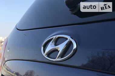 Позашляховик / Кросовер Hyundai Santa FE 2008 в 