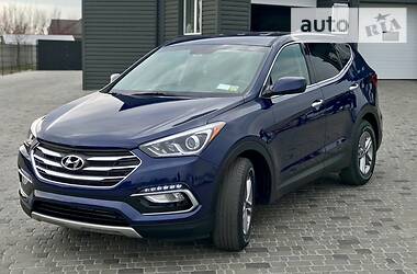 Позашляховик / Кросовер Hyundai Santa FE 2016 в 