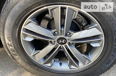 Позашляховик / Кросовер Hyundai Santa FE 2014 в 