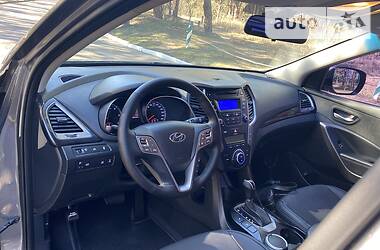 Позашляховик / Кросовер Hyundai Santa FE 2014 в 