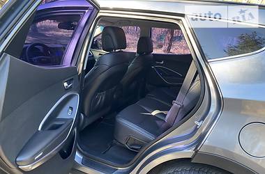 Позашляховик / Кросовер Hyundai Santa FE 2014 в 