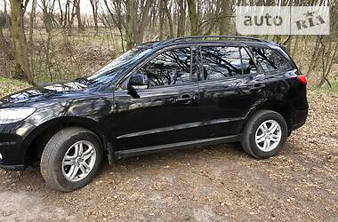 Позашляховик / Кросовер Hyundai Santa FE 2011 в 