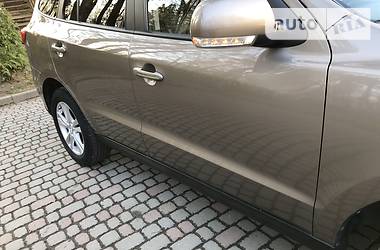 Позашляховик / Кросовер Hyundai Santa FE 2011 в 