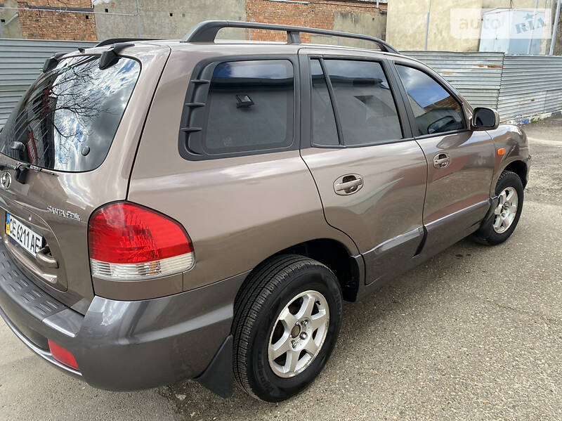 Позашляховик / Кросовер Hyundai Santa FE 2005 в Чернівцях
