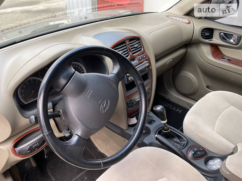 Позашляховик / Кросовер Hyundai Santa FE 2005 в Чернівцях