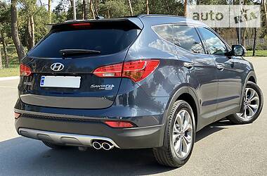 Позашляховик / Кросовер Hyundai Santa FE 2015 в 
