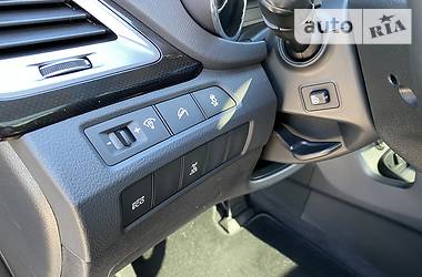 Позашляховик / Кросовер Hyundai Santa FE 2015 в 