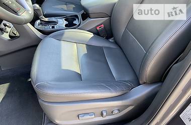 Позашляховик / Кросовер Hyundai Santa FE 2015 в 