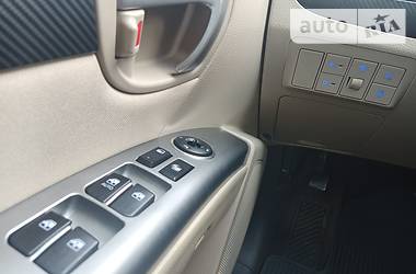 Позашляховик / Кросовер Hyundai Santa FE 2010 в 